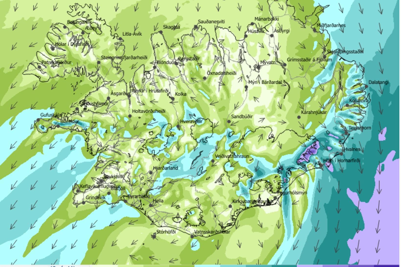 Hæðin yfir Grænlandi heldur lægðunum frá Íslandi