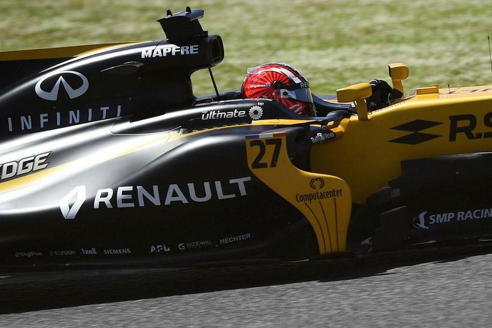 Nico Hülkenberg var öflugur á Renault á seinni æfingunni í Barcelona.