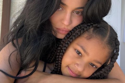 Kylie Jenner og dóttir hennar Stormi Webster.