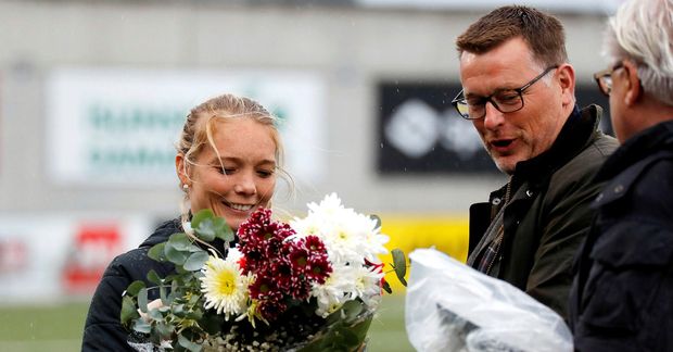 Börkur Edvardsson heiðrar Margréti Láru Viðarsdóttur á sínum tíma.