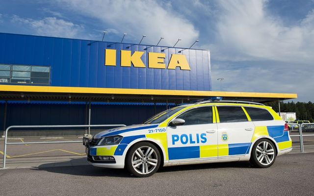 Frá verslun IKEA í Västeras þar sem árásin átti sér stað.