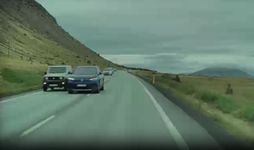 Myndskeið: Stórhættulegur framúrakstur 