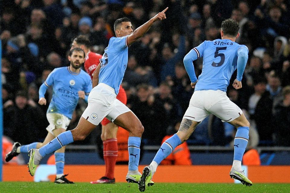 Rodri fagnar eftir að hafa komið Manchester City yfir í leiknum í kvöld.