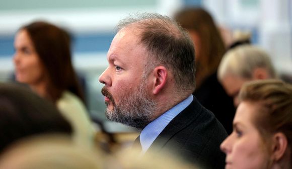 Óraunhæft að þingfrestun verði á áætluðum tíma
