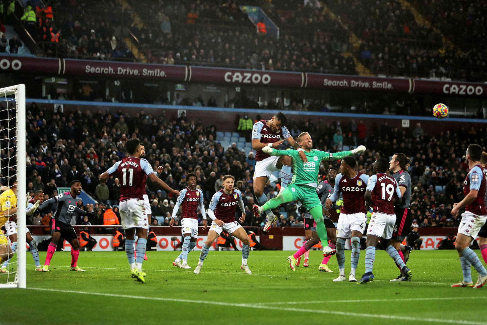 Aston Villa gat ekki tekið á móti Burnley í ensku …