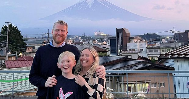 Fjölskyldan undir sér afar vel á ferðalagi sínu í Japan.