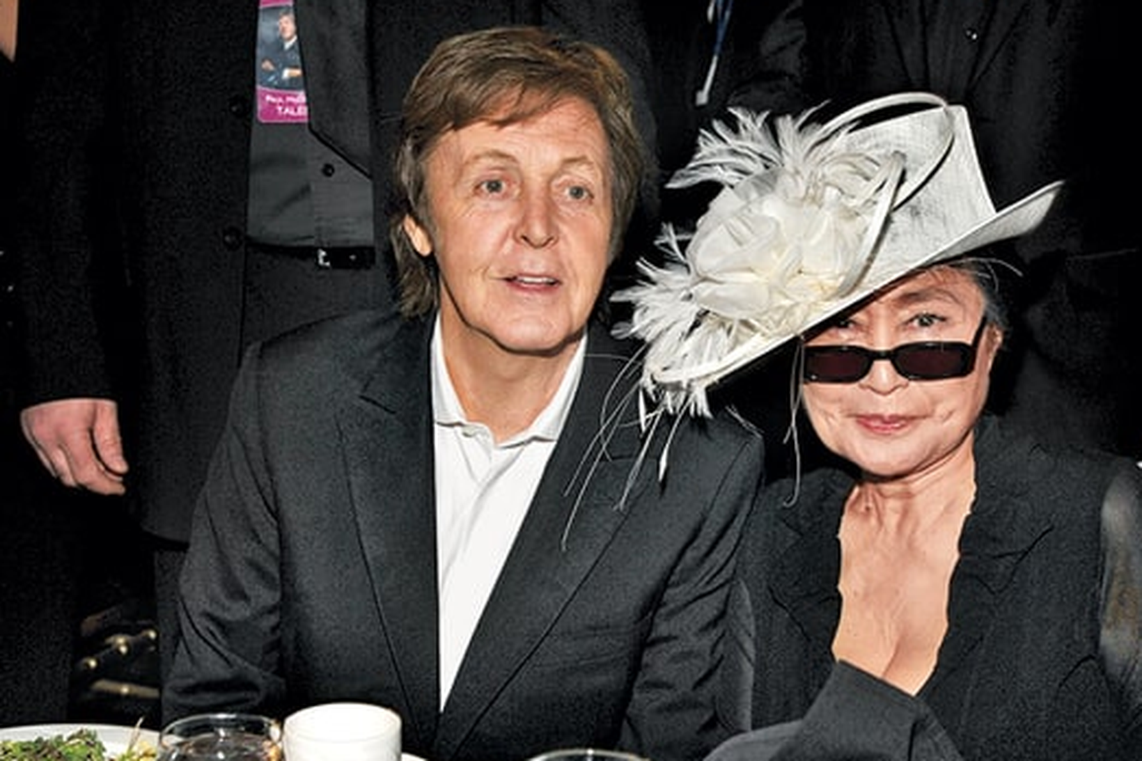 Paul McCartney og Yoko Ono. McCartney reynir nú að fá …