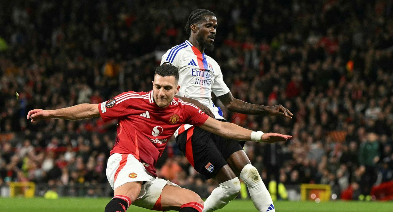 Diogo Dalot er einn fjórmenninganna sem gera sér vonir um að ná úrslitaleiknum gegn Tottenham.