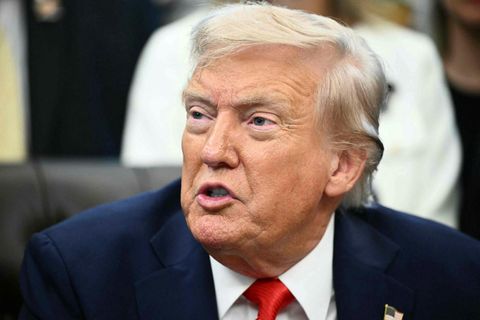 Donald Trump, forseti Bandaríkjanna, sagðist íhuga að leggja á nýja tolla á þau ríki sem …