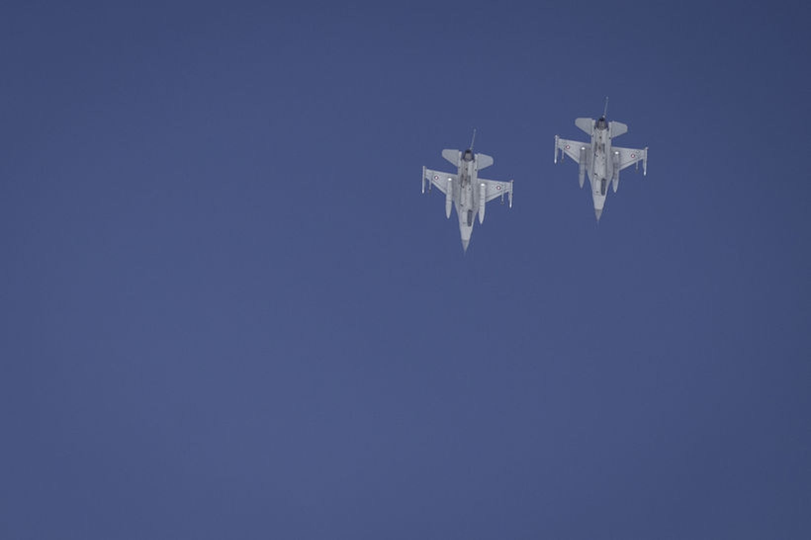 Dönsku F-16 herþoturnar.