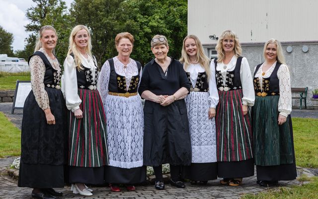María Garðarsdóttir, Þórhildur Ólöf Helgadóttir, Þuríður Kolbeins, Hrefna Kristbergsdóttir, Ingibjörg Finnbjörnsdóttir, Guðríður Helgadóttir og Þórey …