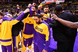 Lakers verður í góðum höndum fjárfestisins Marks Walter.