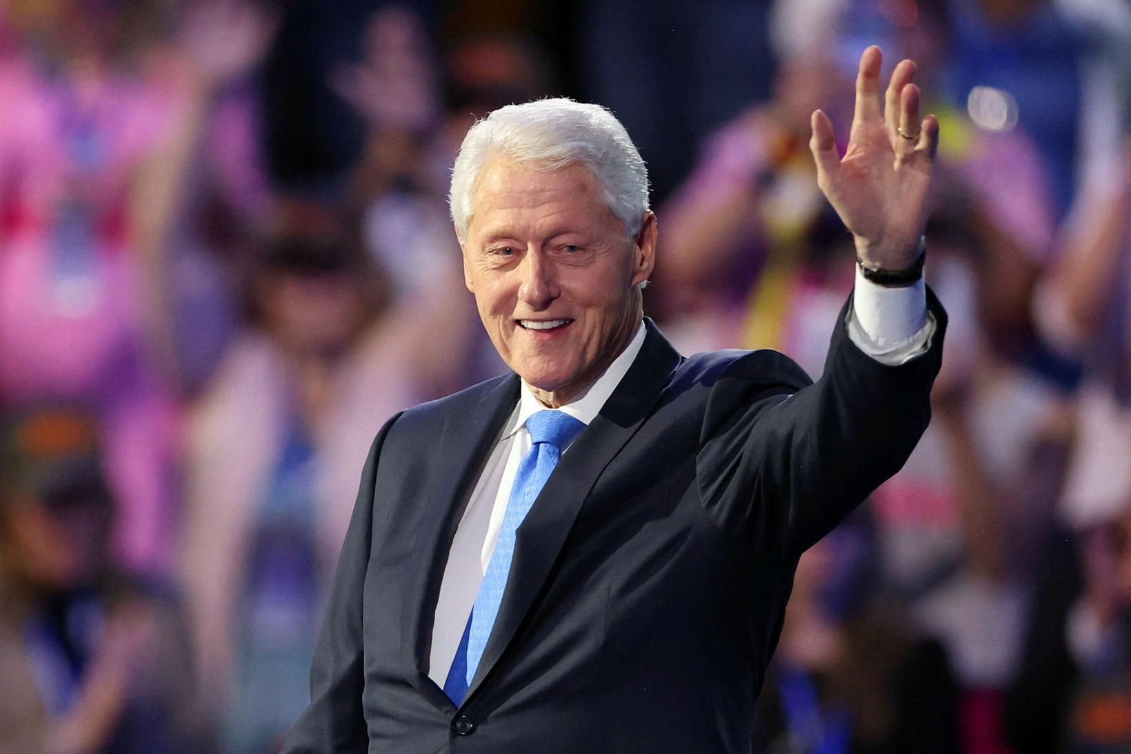 Bill Clinton, fyrrverandi forseti Bandaríkjanna, sést hér á landsfundi Demókrataflokksins …