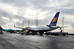 Flugvél Icelandair á leið til Kaupmannahafnar var snúið við vegna veikinda flugfreyju síðastliðinn föstudag.
