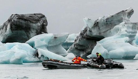 Íslendingar flykkjast í Jökulsárlón