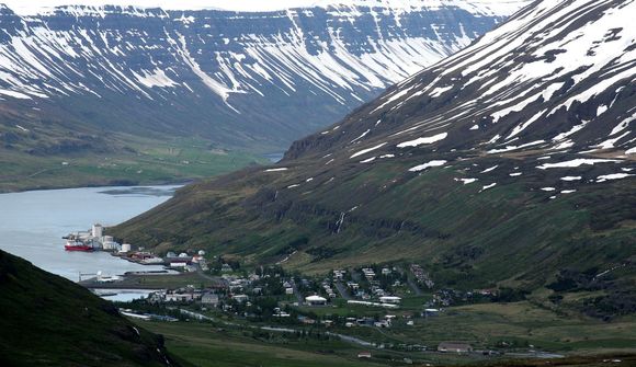 Fordæmalaus andstaða ekki í vegi eldis