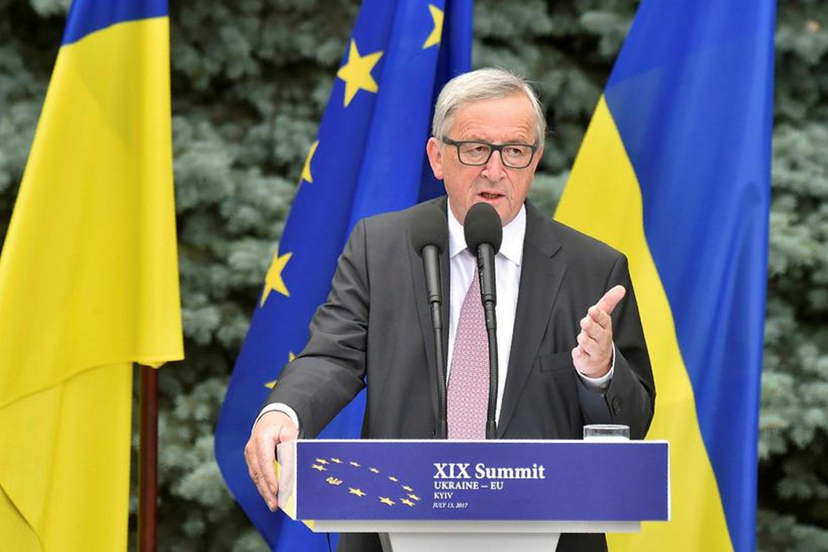 Jean-Claude Juncker flytur ræðu í Úkraínu fyrr í sumar.