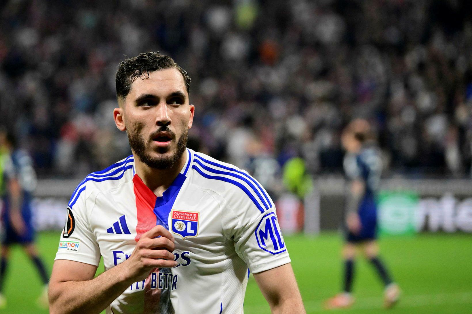 Manchester City fylgist grannt með Rayan Cherki.