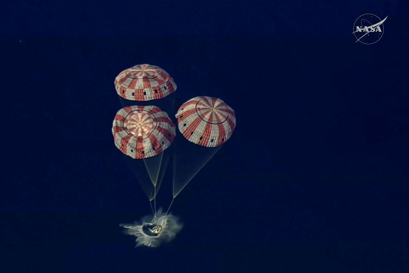 Geimfarið lenti án vandræða