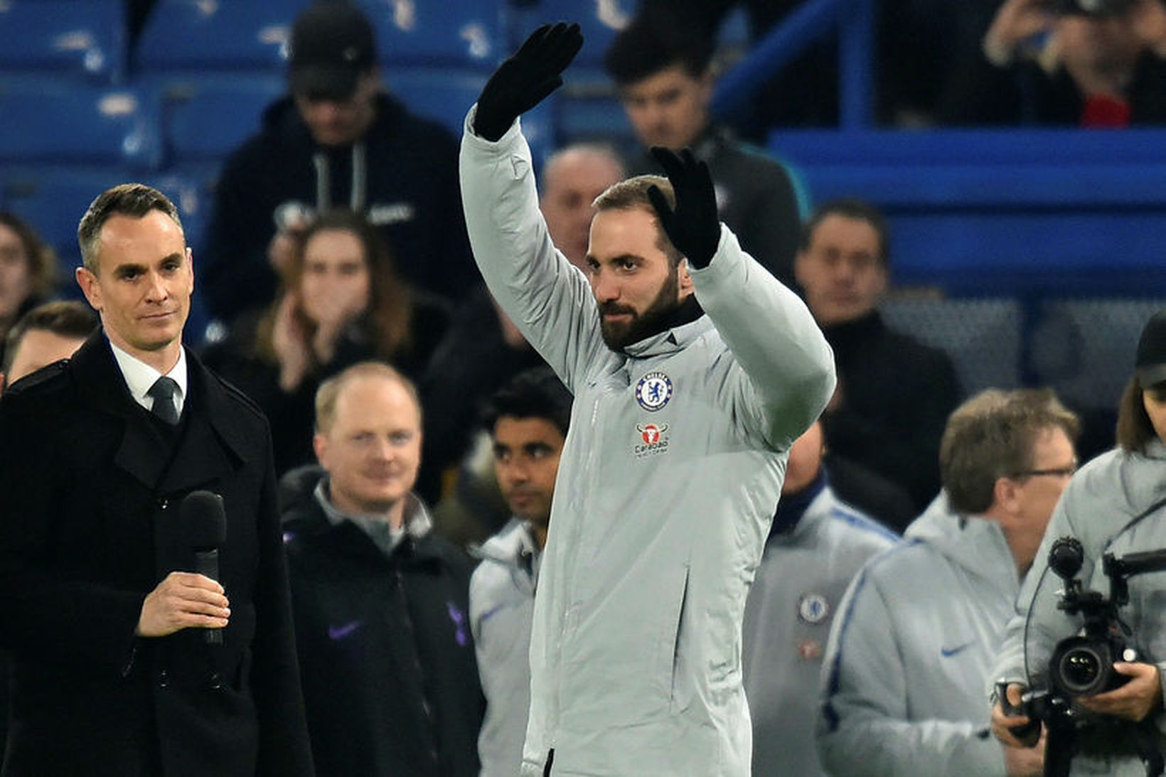 Gonzalo Higuaín var kynntur til leiks hjá Chelsea fyrir leik …