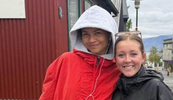 Zendaya sást rölta um miðbæinn fyrr í dag