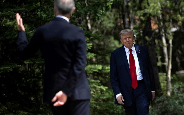 Þrátt fyrir að útlit væri fyrir að samskiptum leiðtoganna færi batnandi greindi Trump Carney frá …