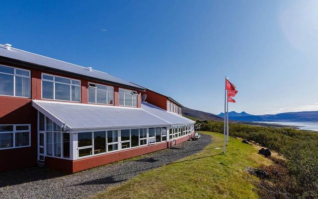 Byggja á við Hótel Glym í Hvalfirði og bæta við 17 smáhýsum.