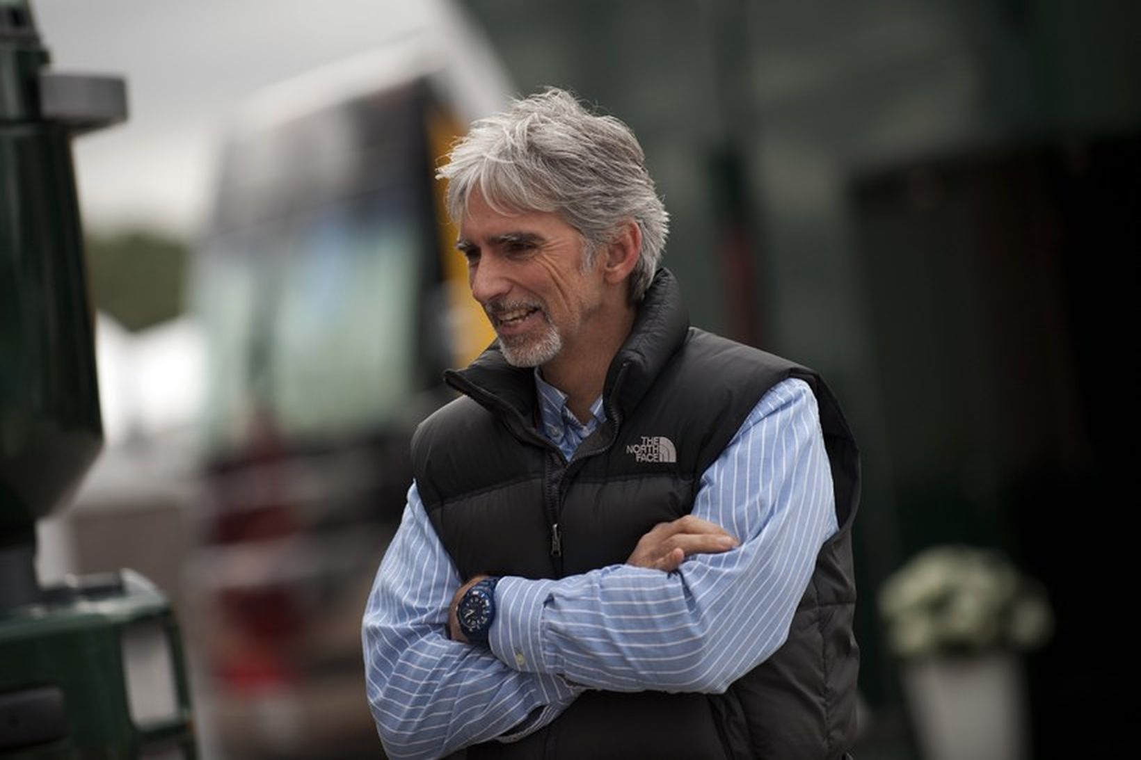 Breski heimsmeistarinn fyrrverandi, Damon Hill, fylgdist með bílprófunum í Jerez …