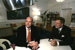 Fredrik Reinfeldt á fundi með Björn Von Sydow í morgun.