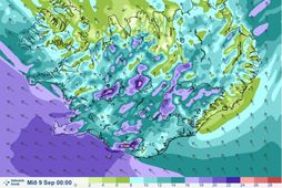 Vindaspáin á landinu á míðnætti.