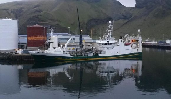 Bundnir af samningum við aðrar þjóðir